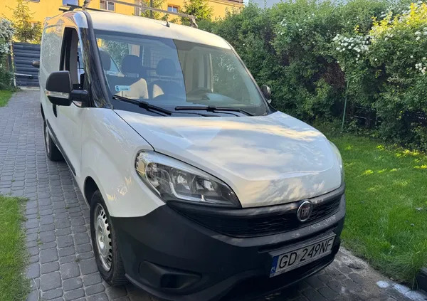 samochody osobowe Fiat Doblo cena 29500 przebieg: 129000, rok produkcji 2015 z Gdańsk